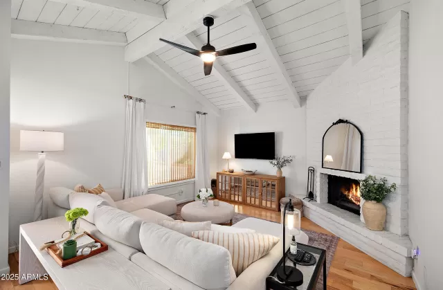 MLS: 6807087 Condo For Sale