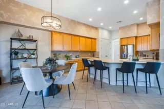 Photo #6: 6807112 Listing 