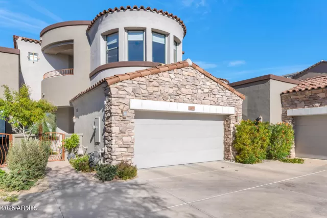 MLS: 6807156 Condo For Sale