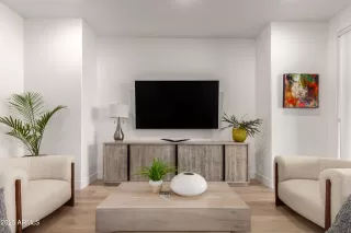 Photo #1: 6807220 Listing