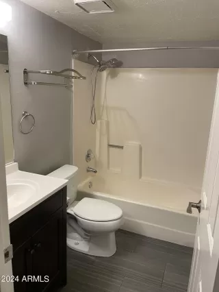 Photo #5: 6807267 Listing 