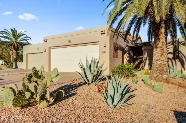 MLS: 6807353 Condo For Sale