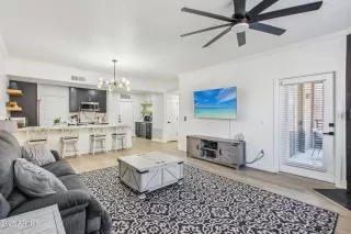 Photo #4: 6807360 Listing 