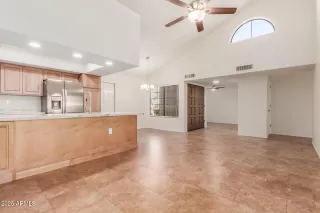 Photo #4: 6807546 Listing 