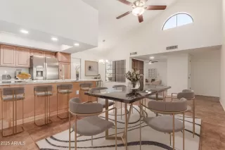 Photo #5: 6807546 Listing 