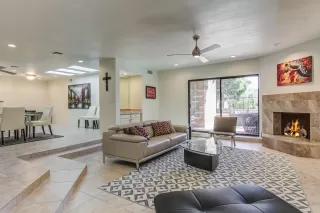 Photo #6: 6807730 Listing