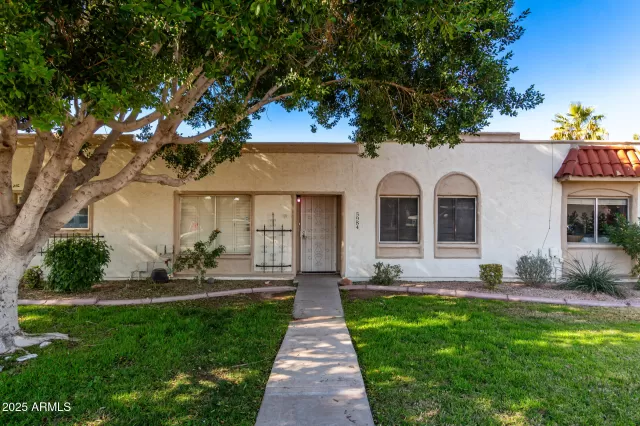 MLS: 6807842 Condo For Sale