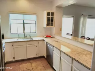 Photo #4: 6807908 Listing