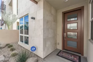 Photo #3: 6808073 Listing 