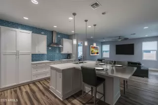 Photo #5: 6808073 Listing 