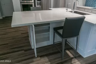 Photo #6: 6808073 Listing 