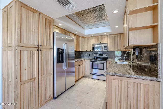 MLS: 6808083 Condo For Sale