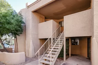 Photo #2: 6808083 Listing