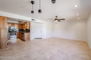 Photo #5: 6808083 Listing
