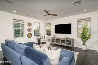 Photo #1: 6808109 Listing