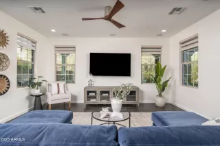 Photo #3: 6808109 Listing