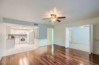 Photo #2: 6808358 Listing 