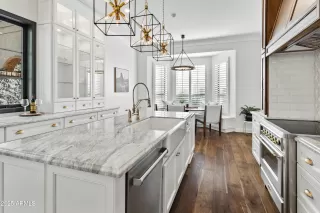 Photo #2: 6808946 Listing