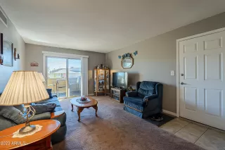Photo #2: 6809398 Listing