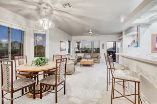 Photo #2: 6809600 Listing 