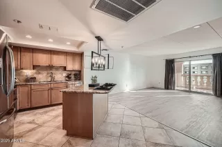 Photo #3: 6809823 Listing 