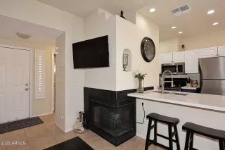 Photo #5: 6810012 Listing