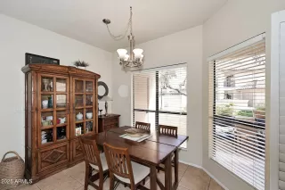 Photo #6: 6810012 Listing