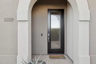 Photo #4: 6810165 Listing