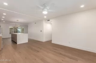 Photo #5: 6810196 Listing 