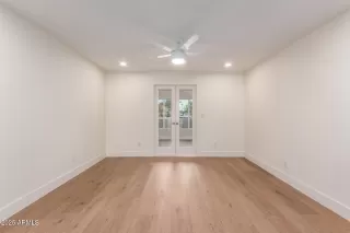 Photo #6: 6810196 Listing 