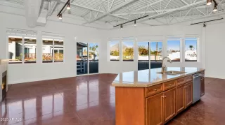 Photo #2: 6810206 Listing