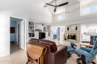 Photo #5: 6810214 Listing