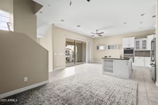 Photo #2: 6810223 Listing