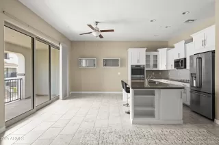 Photo #4: 6810223 Listing