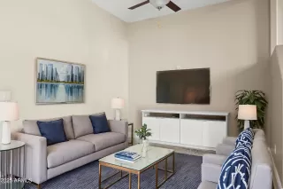 Photo #5: 6810223 Listing