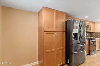 Photo #4: 6810279 Listing