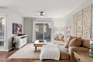 Photo #4: 6810315 Listing