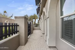 Photo #4: 6810376 Listing