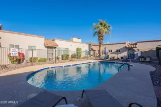 Photo #1: 6810400 Listing 