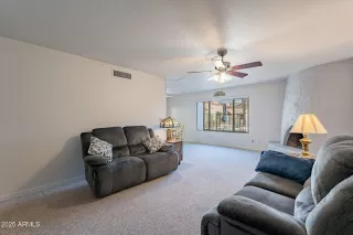 Photo #6: 6810400 Listing 