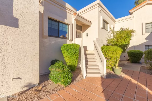 MLS: 6810490 Condo For Sale