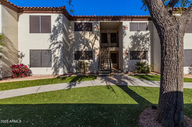 MLS: 6810558 Condo For Sale