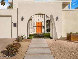 Photo #5: 6810571 Listing