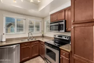 Photo #3: 6810685 Listing 