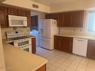 Photo #2: 6810785 Listing