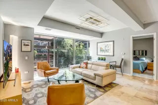 Photo #3: 6810824 Listing