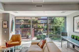 Photo #6: 6810824 Listing