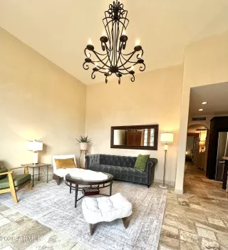 Photo #5: 6810828 Listing