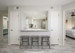 Photo #2: 6810907 Listing