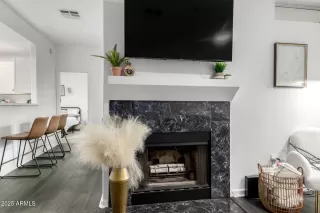 Photo #4: 6810988 Listing